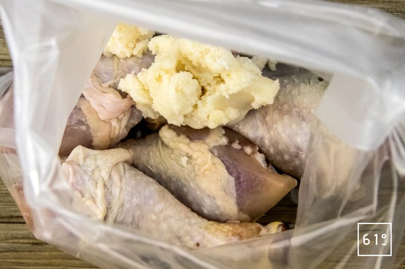 Pilons de poulet cuit sous vide à la graisse de canard - mettre sous vide