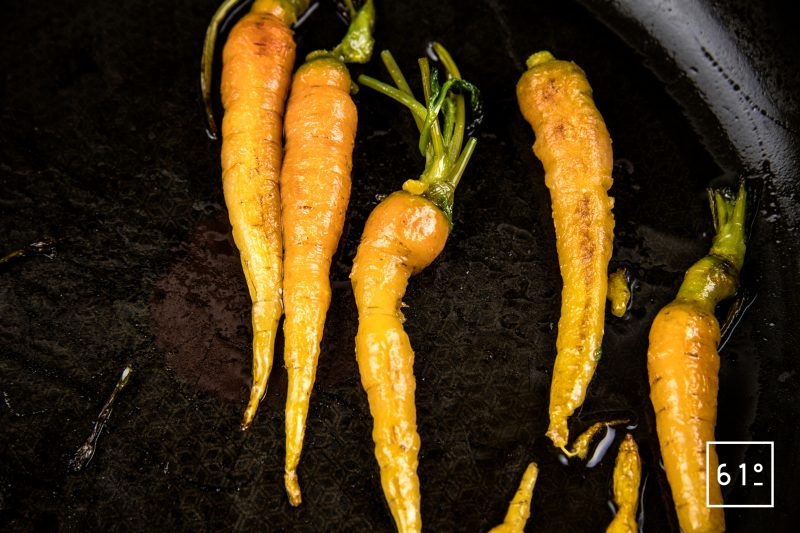 Faux filet de Simmental basse température accompagné de carottes et sauce carotte - cuire les mini carottes