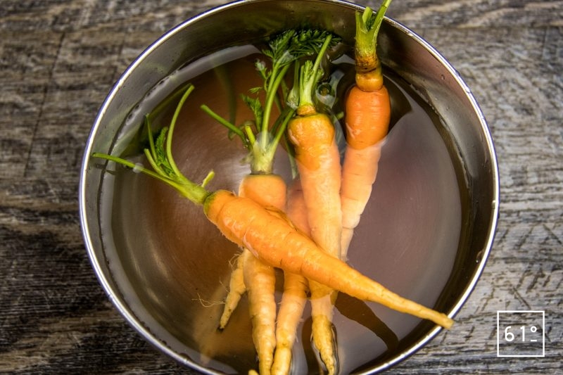 Faux filet de Simmental basse température accompagné de carottes et sauce carotte - laver les carottes