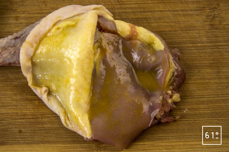 Patte de poularde de Bresse en ballotine farcie - badigeonner de sauce