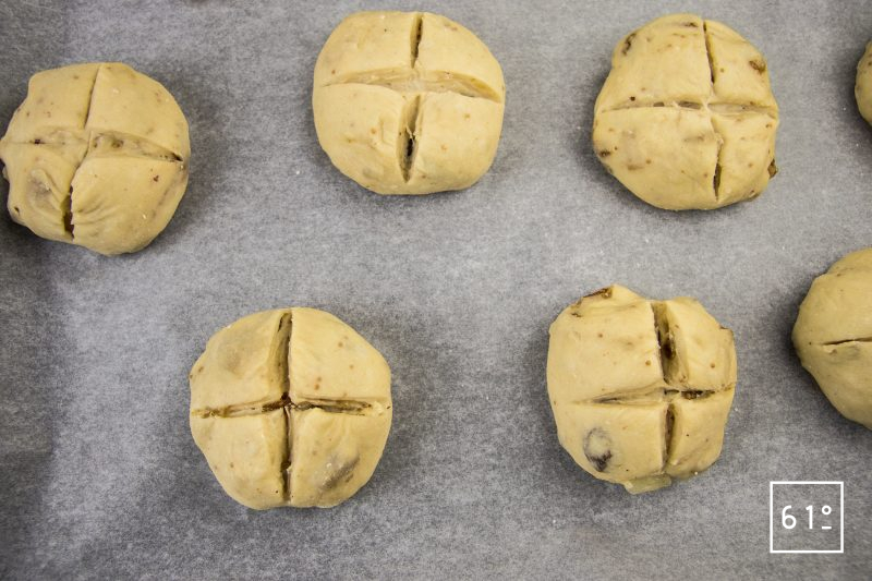 Hot cross buns - inciser en croix